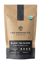 Raw Brewing Company paquete frontal de té negro orgánico mostrando etiqueta clara y cantidad