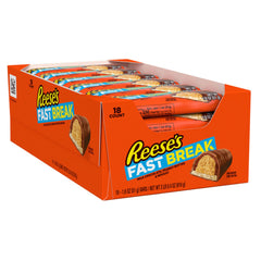 REESE'S primer plano de la textura del nougat y relleno creando sensación apetitosa