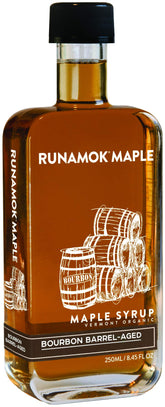 Runamok botella al frente mostrando jarabe bourbon barrica y color rico
