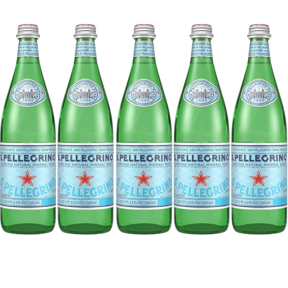 San Pellegrino botella frontal mostrando elegancia y frescura
