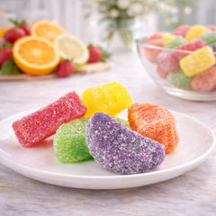 Sarah's Candy Factory cuñas surtidas desplegadas para servir en bandeja