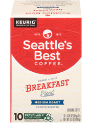Seattle's Best Coffee cápsula insertada en máquina Keurig, preparación rápida y limpia