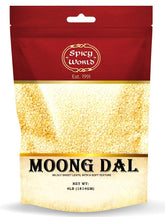 Spicy World moong dal paquete frontal mostrando marca y peso