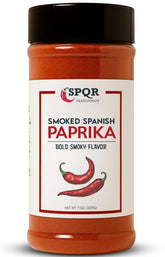 SPQR Seasonings frasco al frente mostrando el pimentón ahumado y atractivo