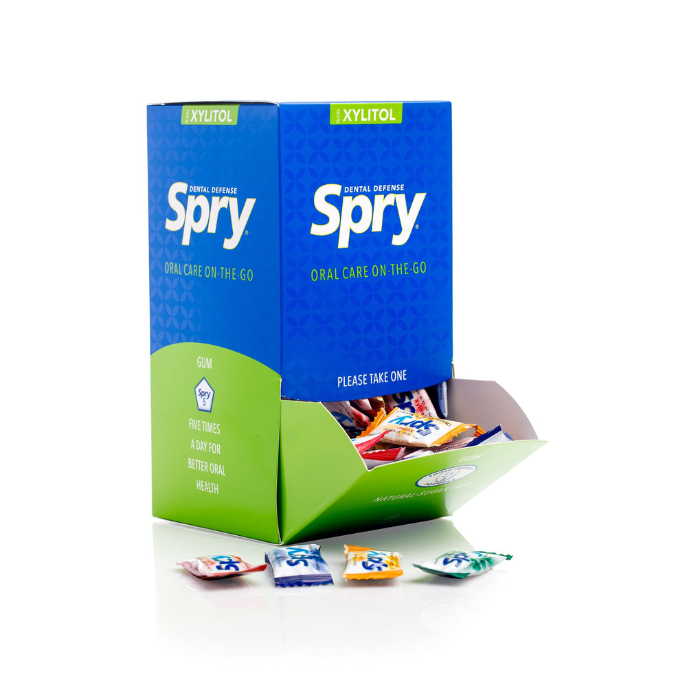 Spry chicle en tubo frontal mostrando la tapa roscada para llevar y conservar