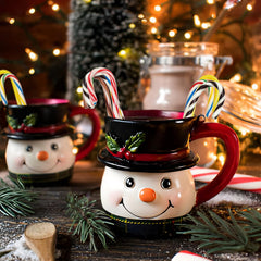 Taboom bastones colgando en árbol de Navidad añadiendo color y decoración festiva