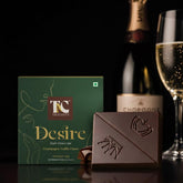 TAC Delights Desire vista frontal de la caja elegante y lista para regalar
