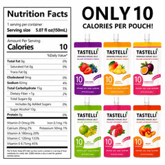 Tastelli sobre en mano demostrando lo práctico del consumo en movimiento