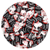 The Hampton Popcorn muestra bolsa frontal de Tootsie Roll Midgees lista para eventos