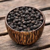 THE ORGANIC PANTRY bolsa frontal de pimienta Tellicherry muestra cantidad y frescura
