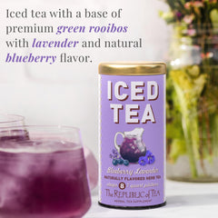 The Republic of Tea taza servida con té helado violeta, refresco visual y aroma floral