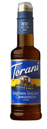 Torani botella frontal mostrando etiqueta Brown Sugar Cinnamon y ventaja sin azúcar