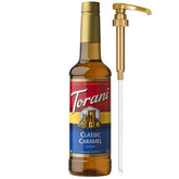 Torani botella frontal con etiqueta caramelo, presenta sabor identificable