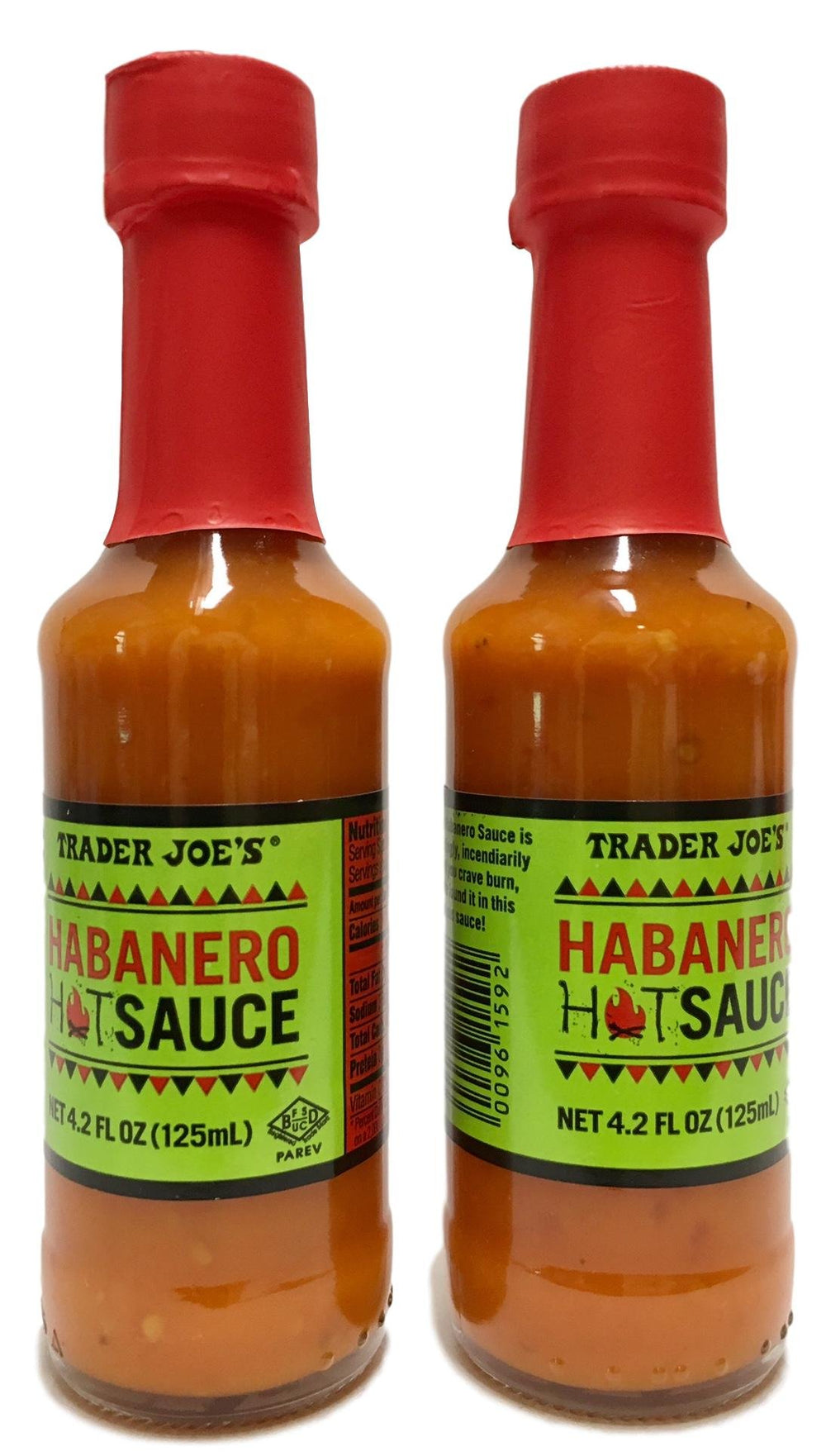 Trader Joe's botella frontal mostrando etiqueta y color vibrante, añade sabor intenso