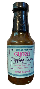 Trader Joe's frasco Trader Ming's Gyoza Dipping Sauce mostrando etiqueta y envase conveniente