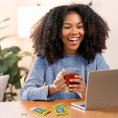 Twinings detalle de hojas y cáscaras de cítrico que resaltan aroma