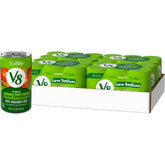 V8 lata frente pack de 24 mostrando diseño y conveniencia V8