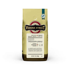 Verena Street empaque frontal mostrando 12oz y sabor Mississippi Grogg