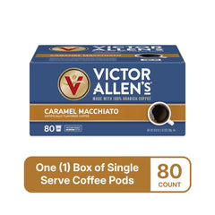 Victor Allen's taza con café Caramel Macchiato y espuma cremosa que resalta sabor