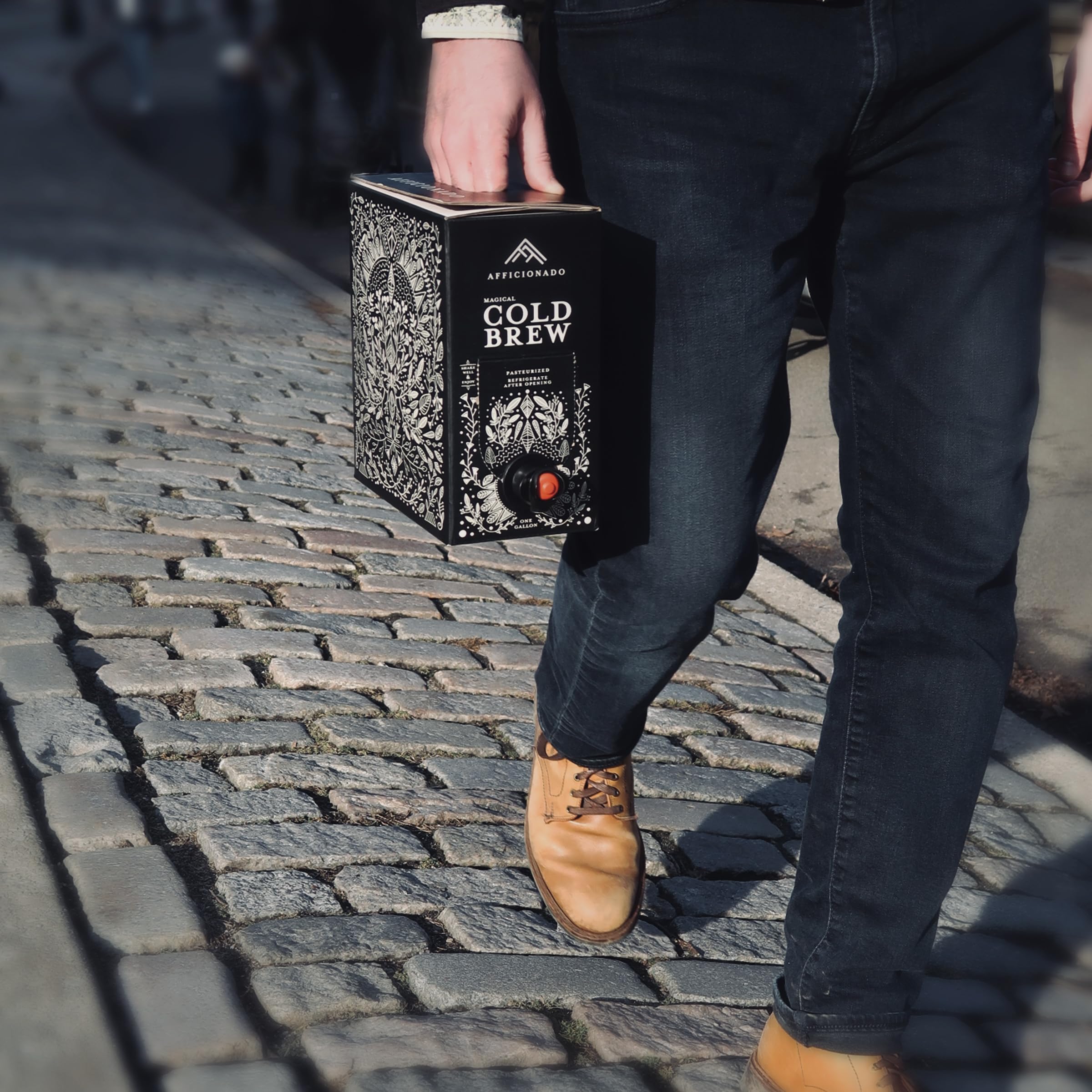 Afficionado textura y color del cold brew que muestra cuerpo y suavidad