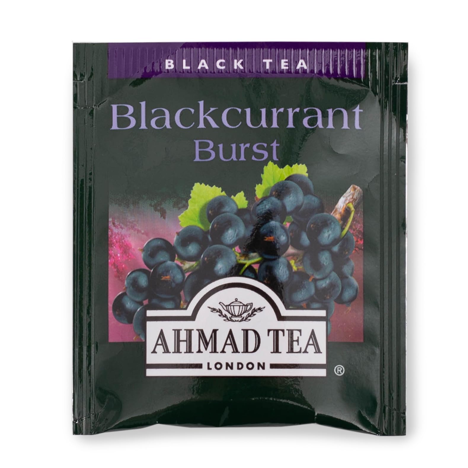 Ahmad Tea comparación de tamaño de bolsita junto a utensilios de cocina