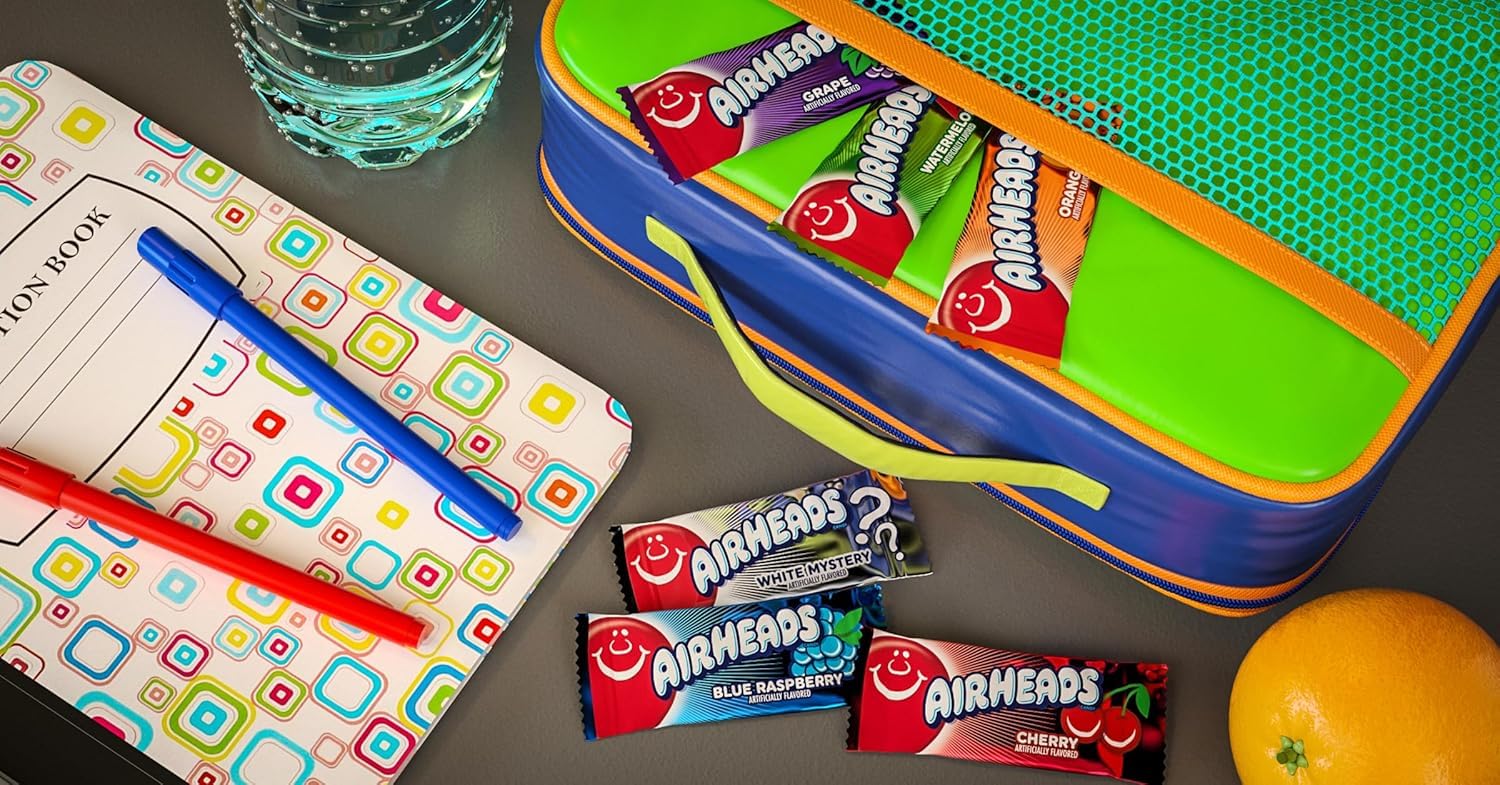 Airheads en bolsas de regalo y mesa de fiesta como idea de uso