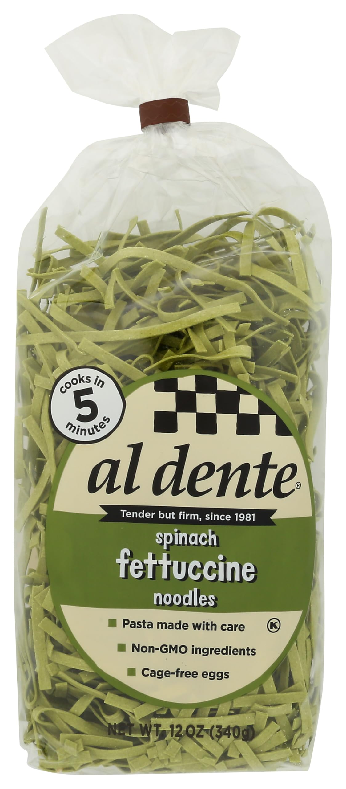 AL DENTE paquete frontal de fettuccine de espinaca mostrando presentación y frescura