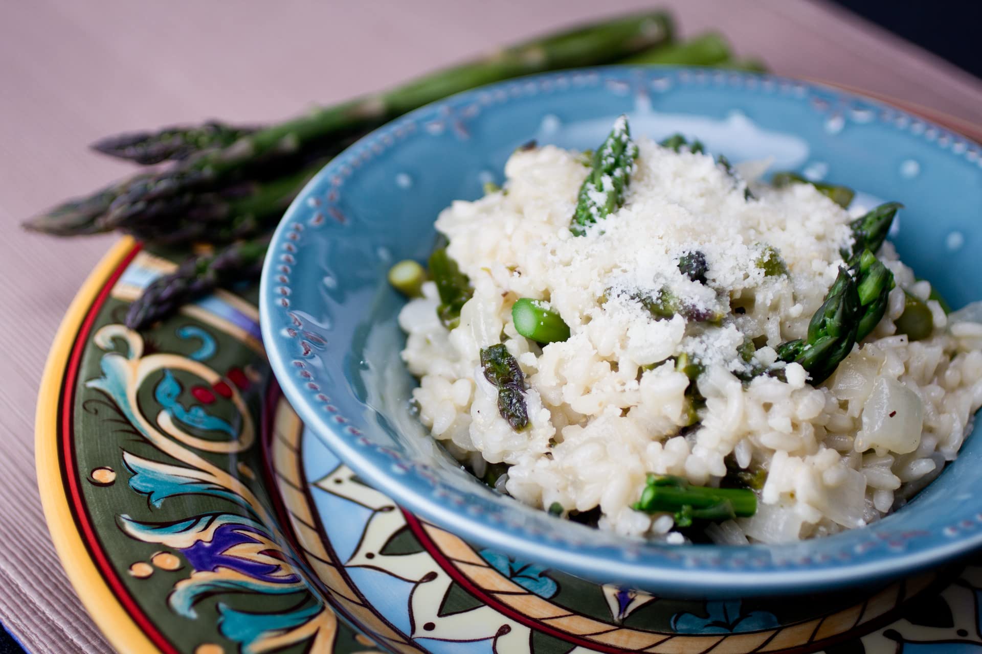 Alessi risotto en mesa preparada en ambiente familiar para cenas rápidas
