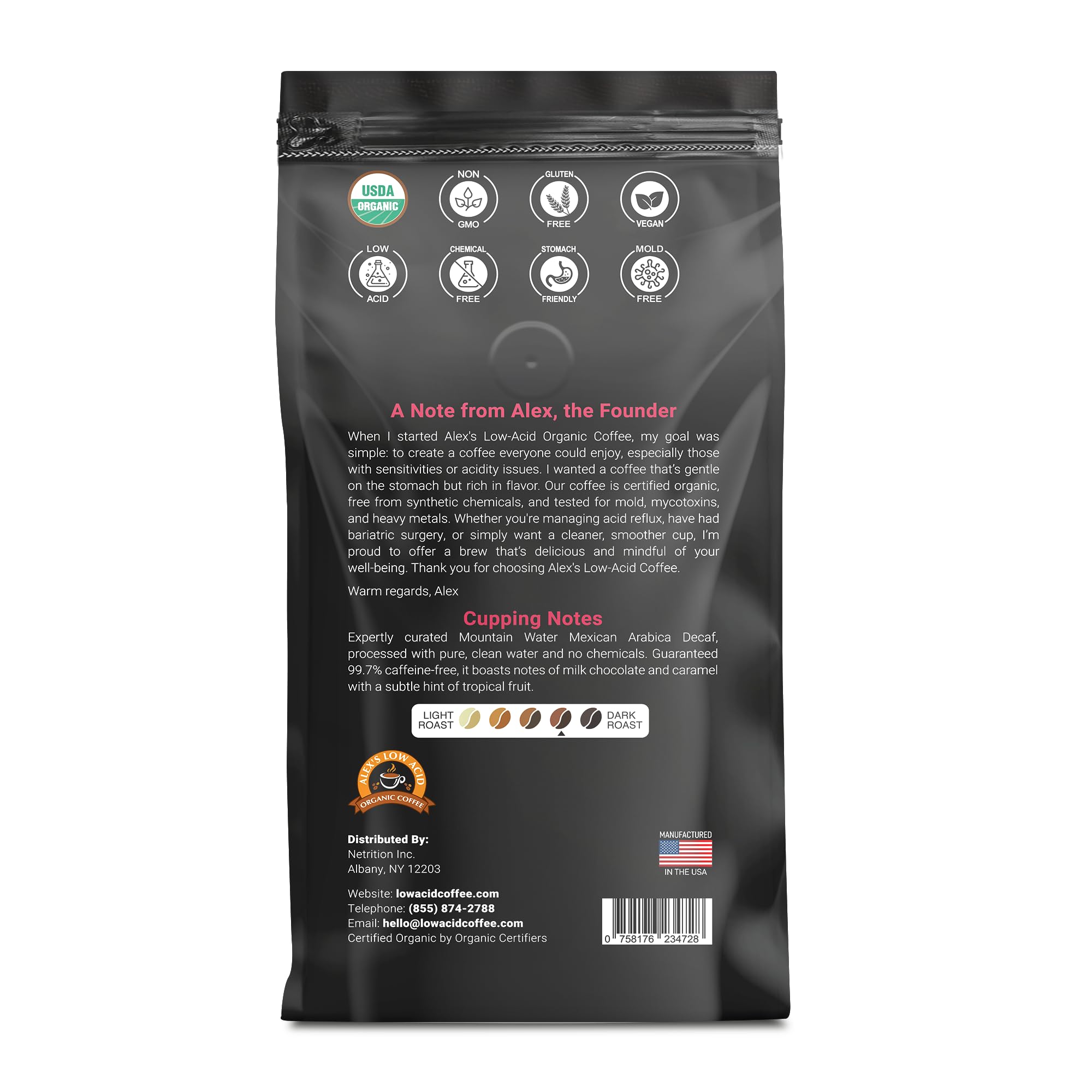 Alex's Low Acid Organic Coffee granos en primer plano resaltando textura y sabor suave