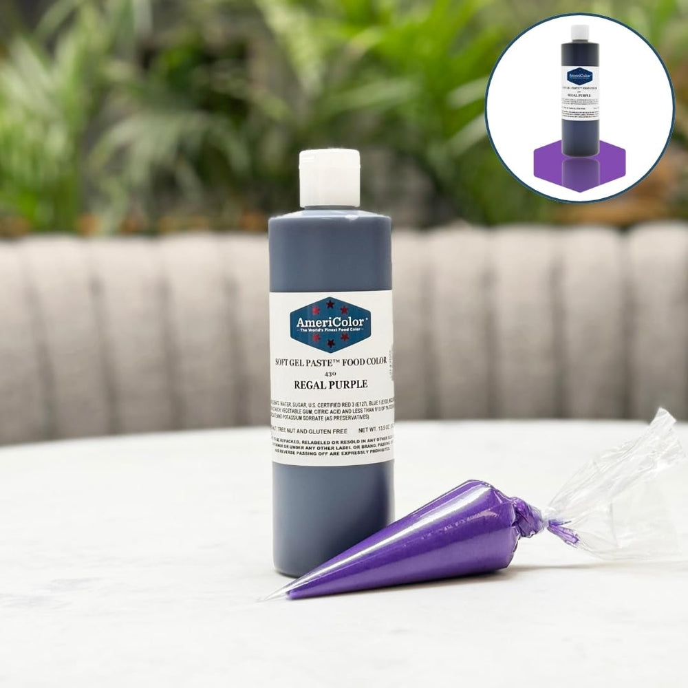 Detalle de textura cremosa del gel AmeriColor Regal Purple que facilita mezcla y dispersión rápida