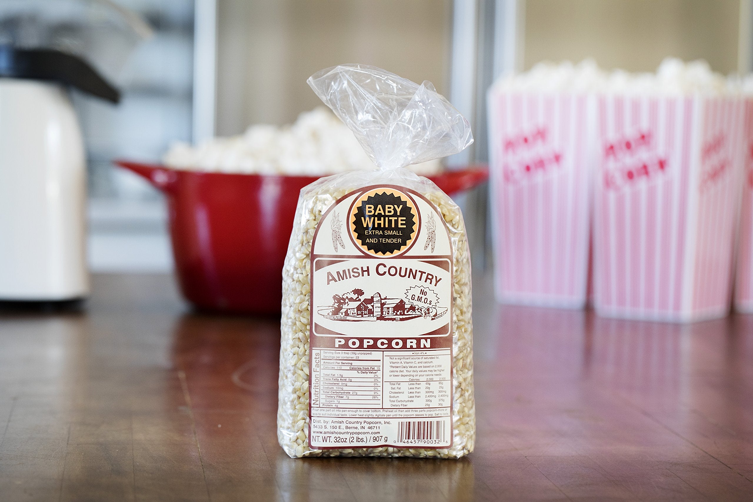 Amish Country Popcorn palomitas en cuenco listas para comer con aspecto crujiente