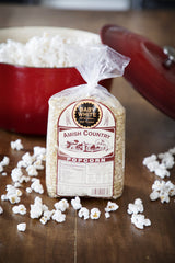 Amish Country Popcorn detalle de los granos baby white mostrando textura tierna