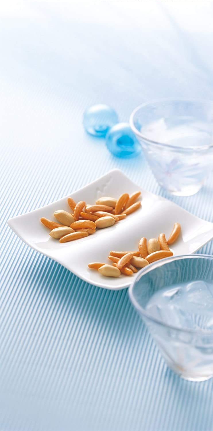 AONELAS Kameda Seika en tabla de aperitivos listo para compartir