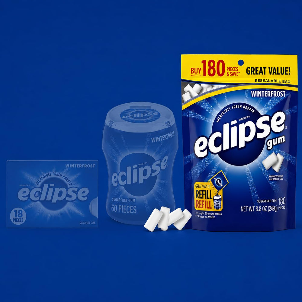 Assortit mano sosteniendo chicle para mostrar tamaño y escala práctica
