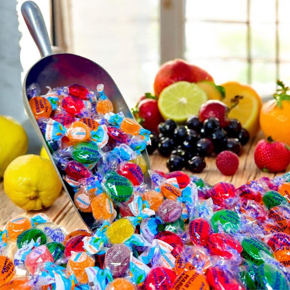 Assortit caramelos en bowl como opción para fiestas y oficinas