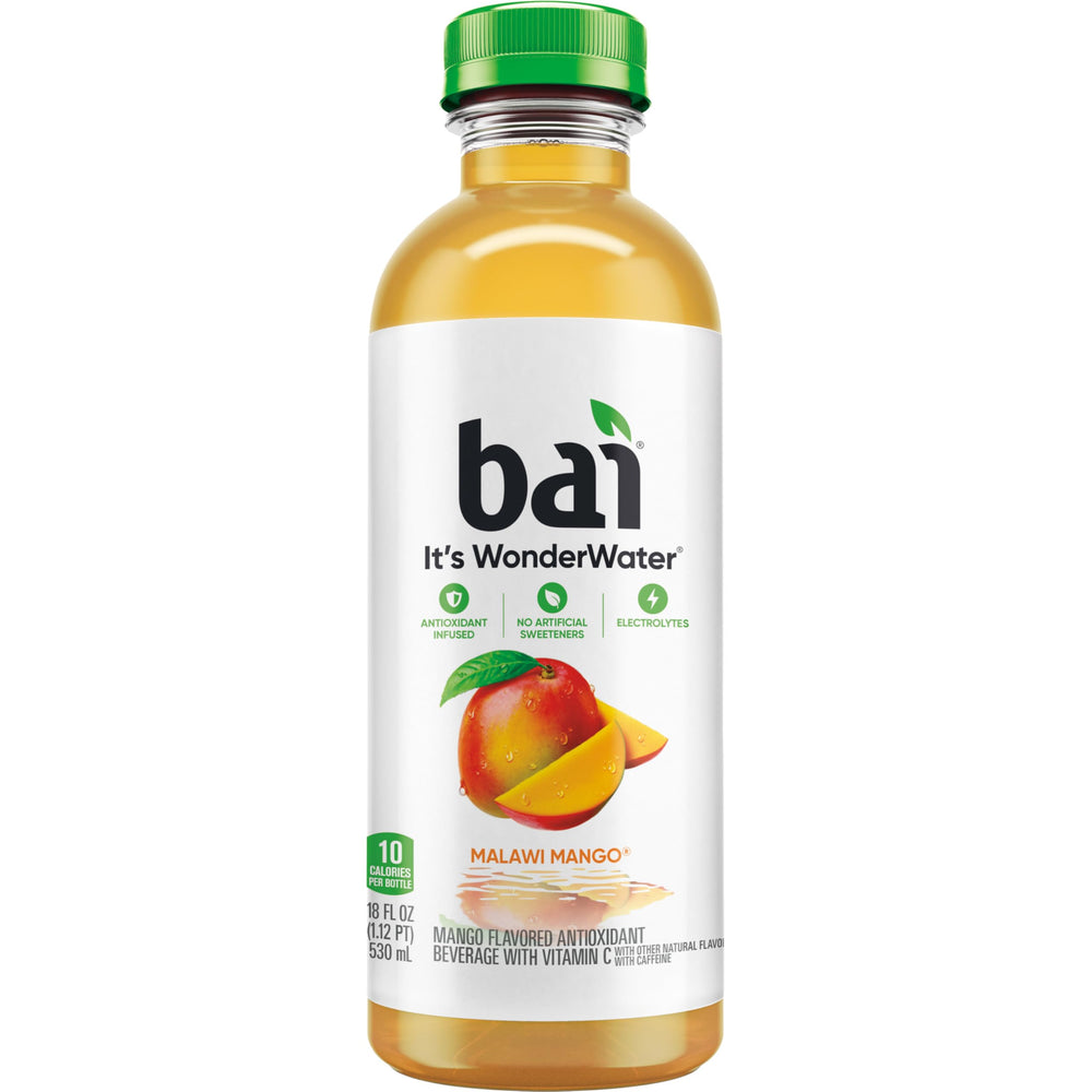 Bai botella junto a una mano para comparar tamaño práctico