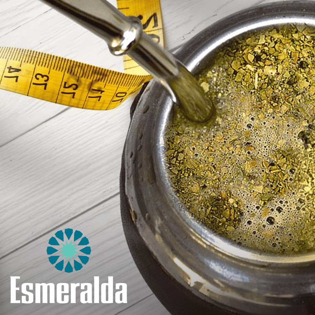 Baldo tono verde pálido de las hojas indicando frescura