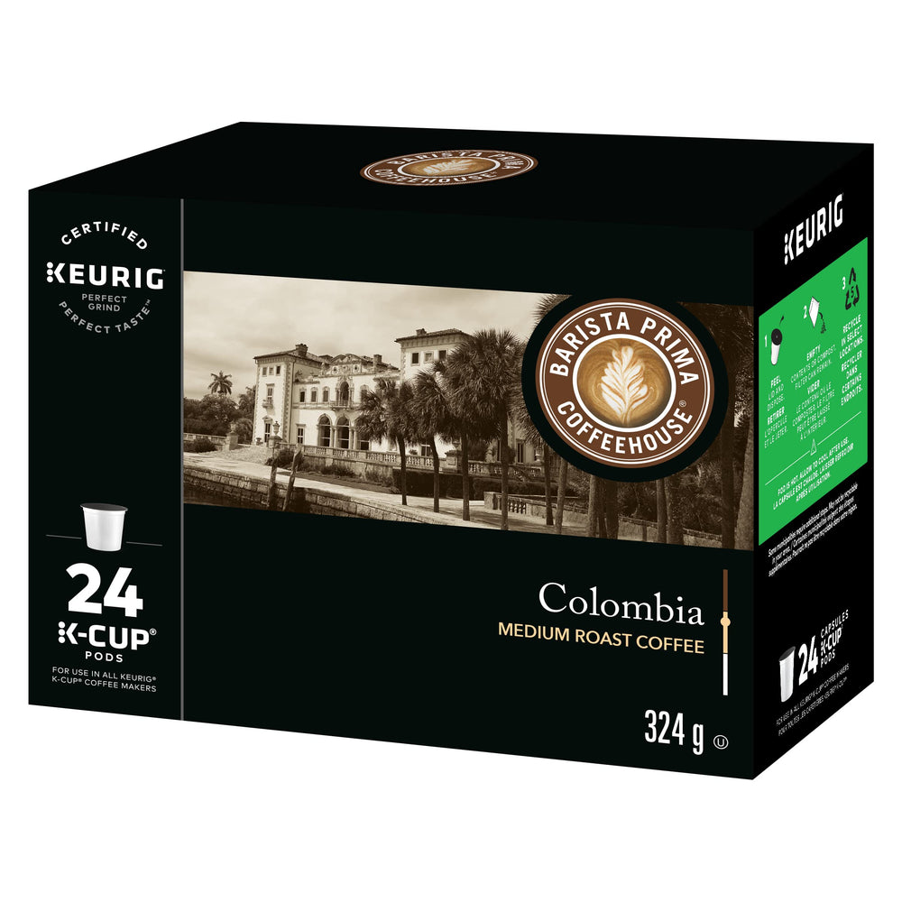 Barista Prima taza servida del café Colombia con color y aroma balanceado