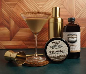 Barrel Roll primer plano de la etiqueta artesanal que destaca ingredientes naturales