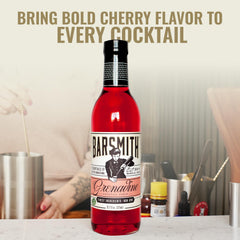 Barsmith vertiendo granadina en copa para realzar color y sabor