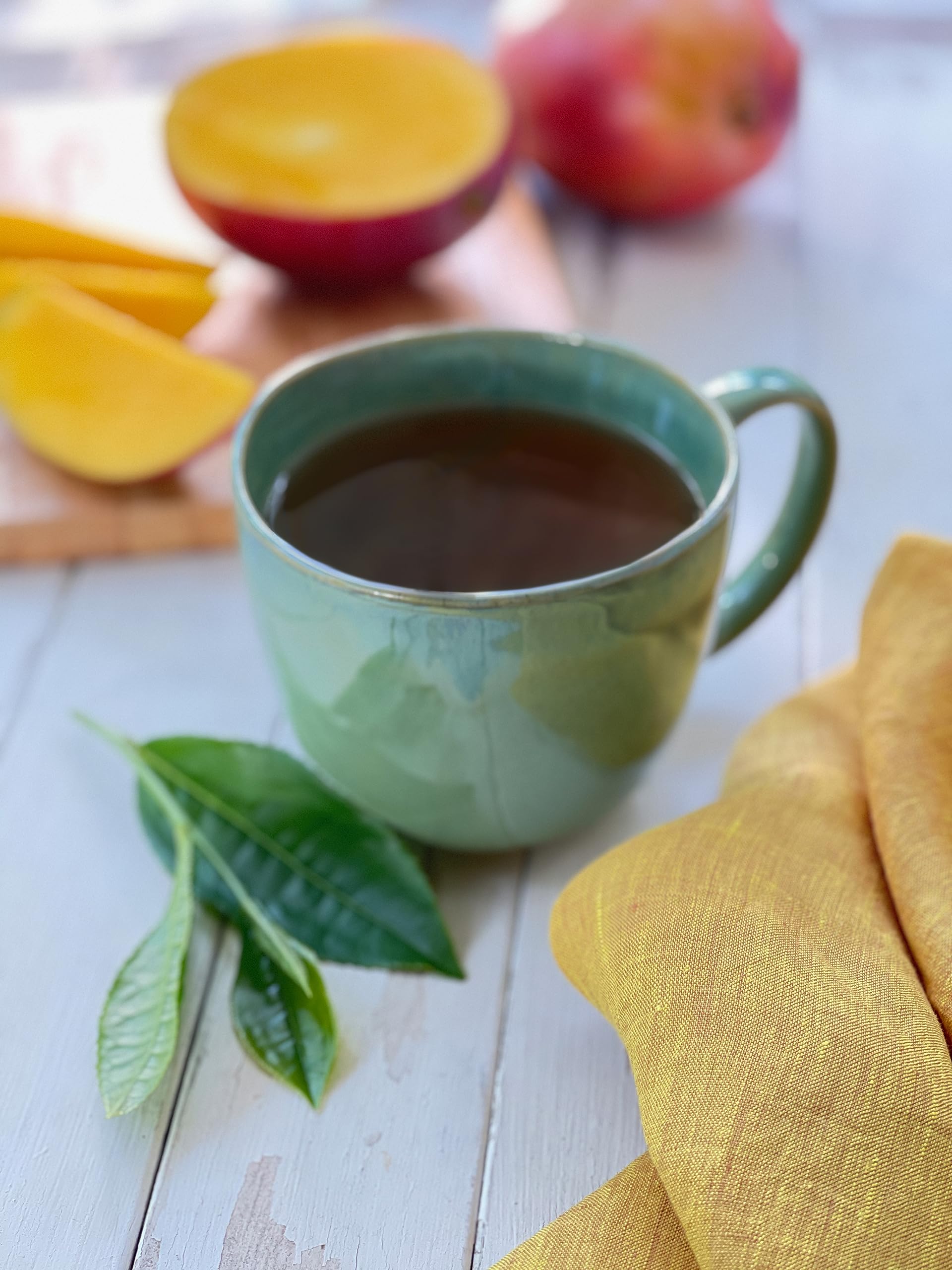Bigelow Tea bolsita en primer plano con aroma y textura visible