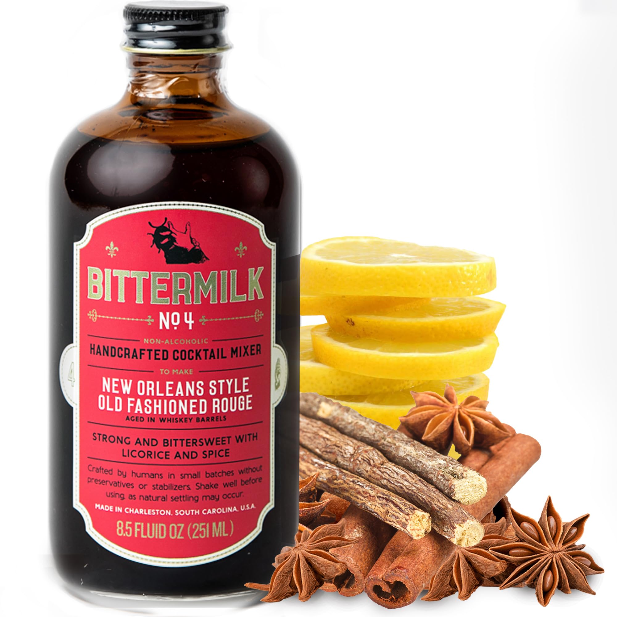 Bittermilk en mesa de cena mostrando versatilidad en cócteles