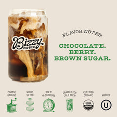 Bizzy jarra de cold brew en uso resaltando extracción suave