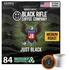 Black Rifle Coffee paquete frontal mostrando 84 cápsulas, conveniencia inmediata