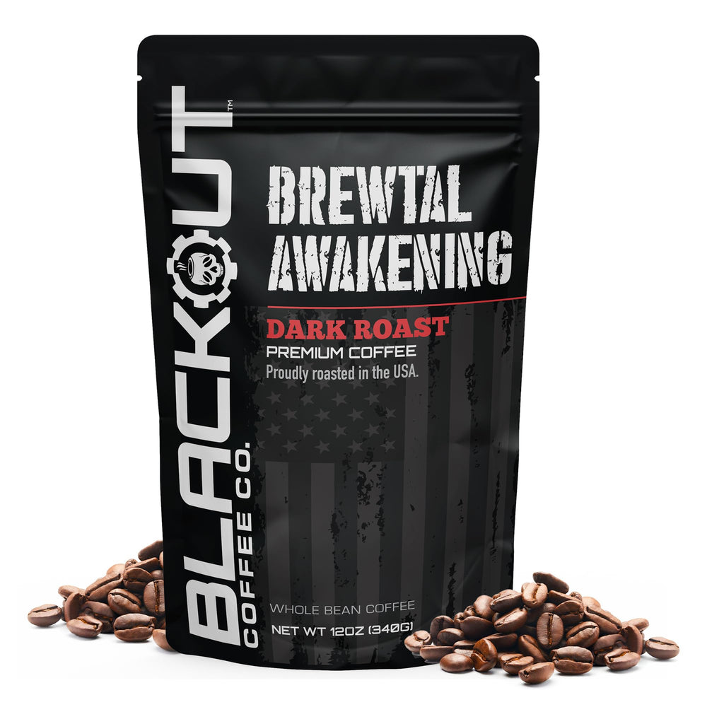 Blackout Coffee vista frontal de la bolsa 12 oz mostrando marca y diseño