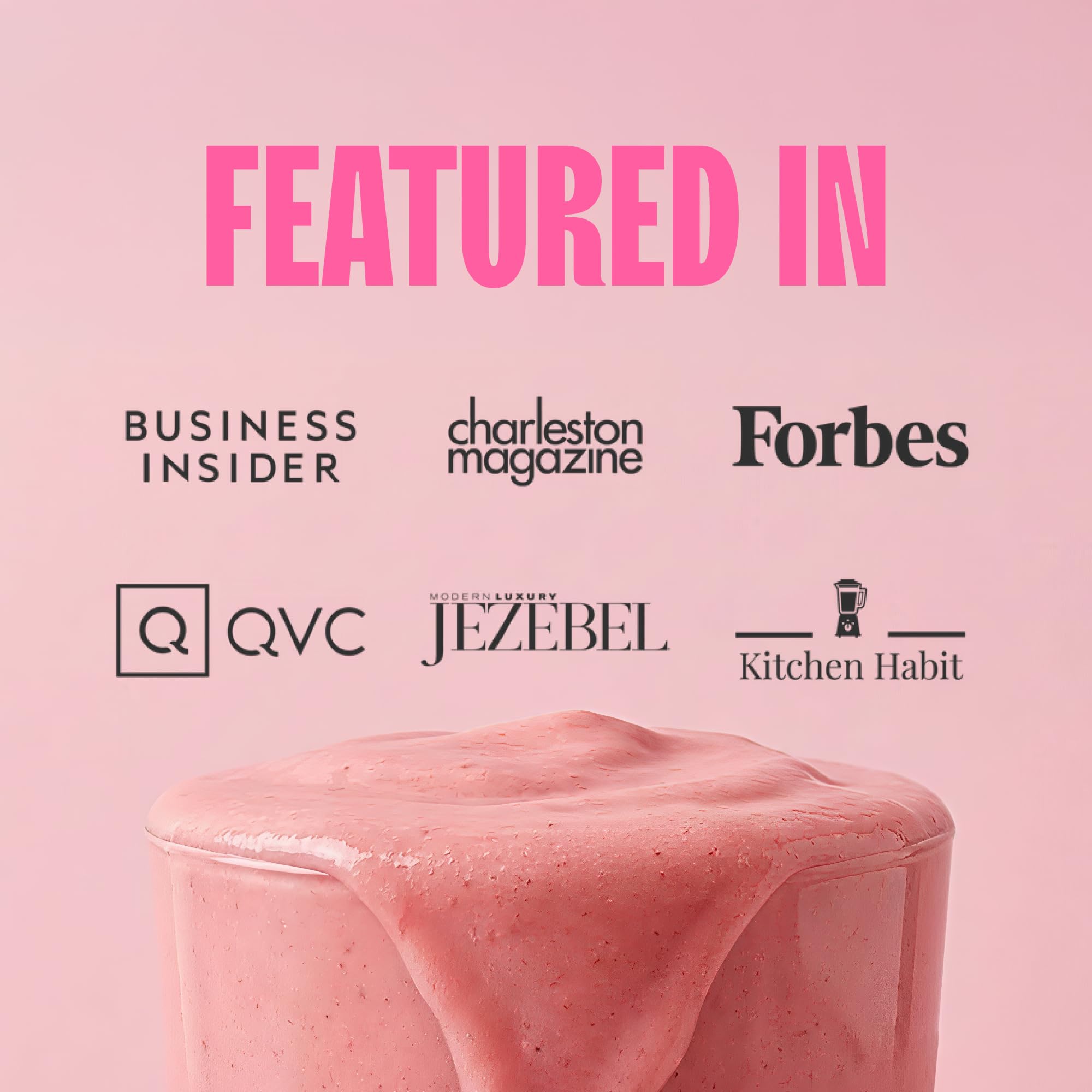 Blender Bombs smoothie servido en vaso demostrando un resultado cremoso y apetitoso
