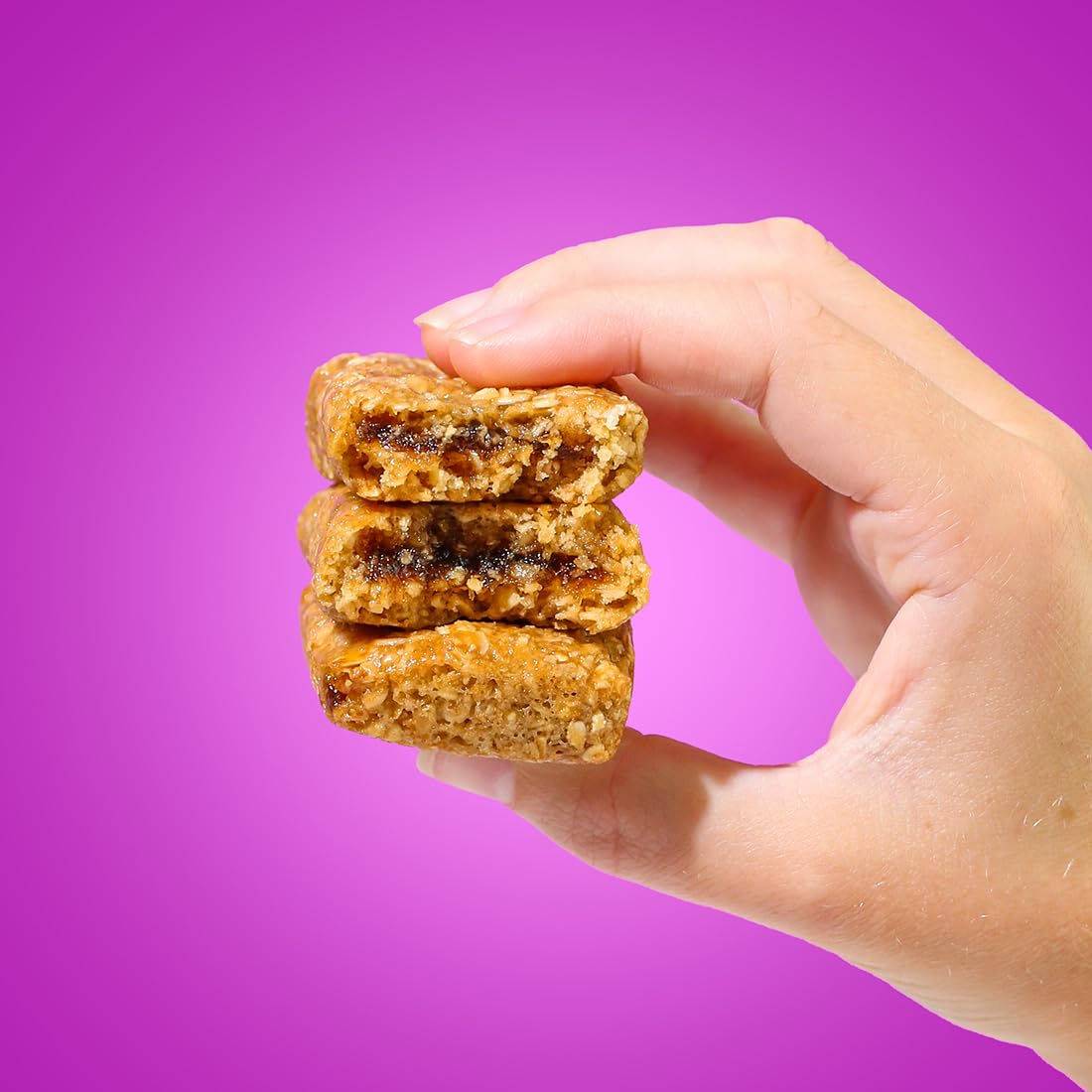 Bobo's corte transversal que muestra avena integral y relleno de higo