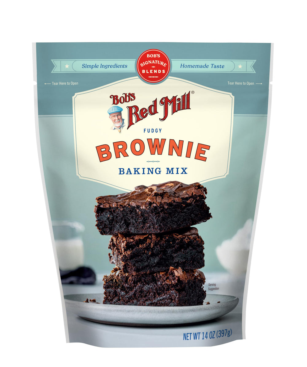 Primer plano de la miga fudgy de Brownie Bob's Red Mill, textura húmeda