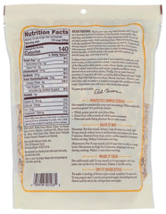 Bob's Red Mill muesli ingredientes dispersos sobre mesa resaltando variedad natural