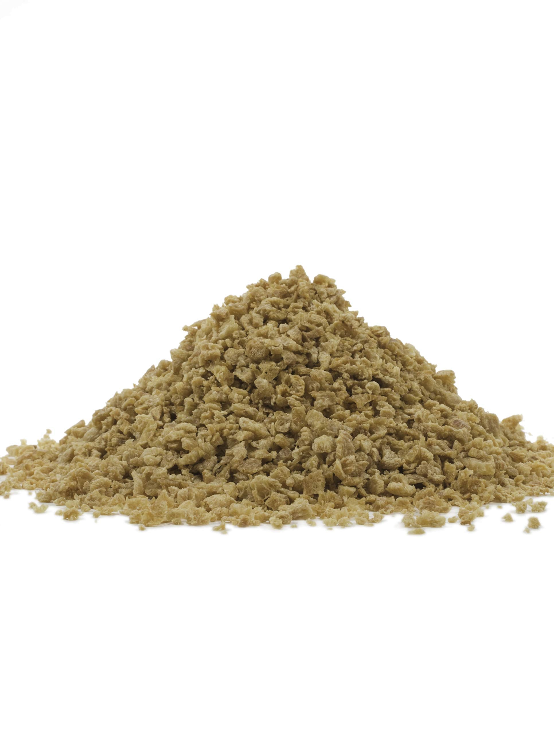 Bob's Red Mill textura seca de TVP cercana que muestra grano y absorción fácil